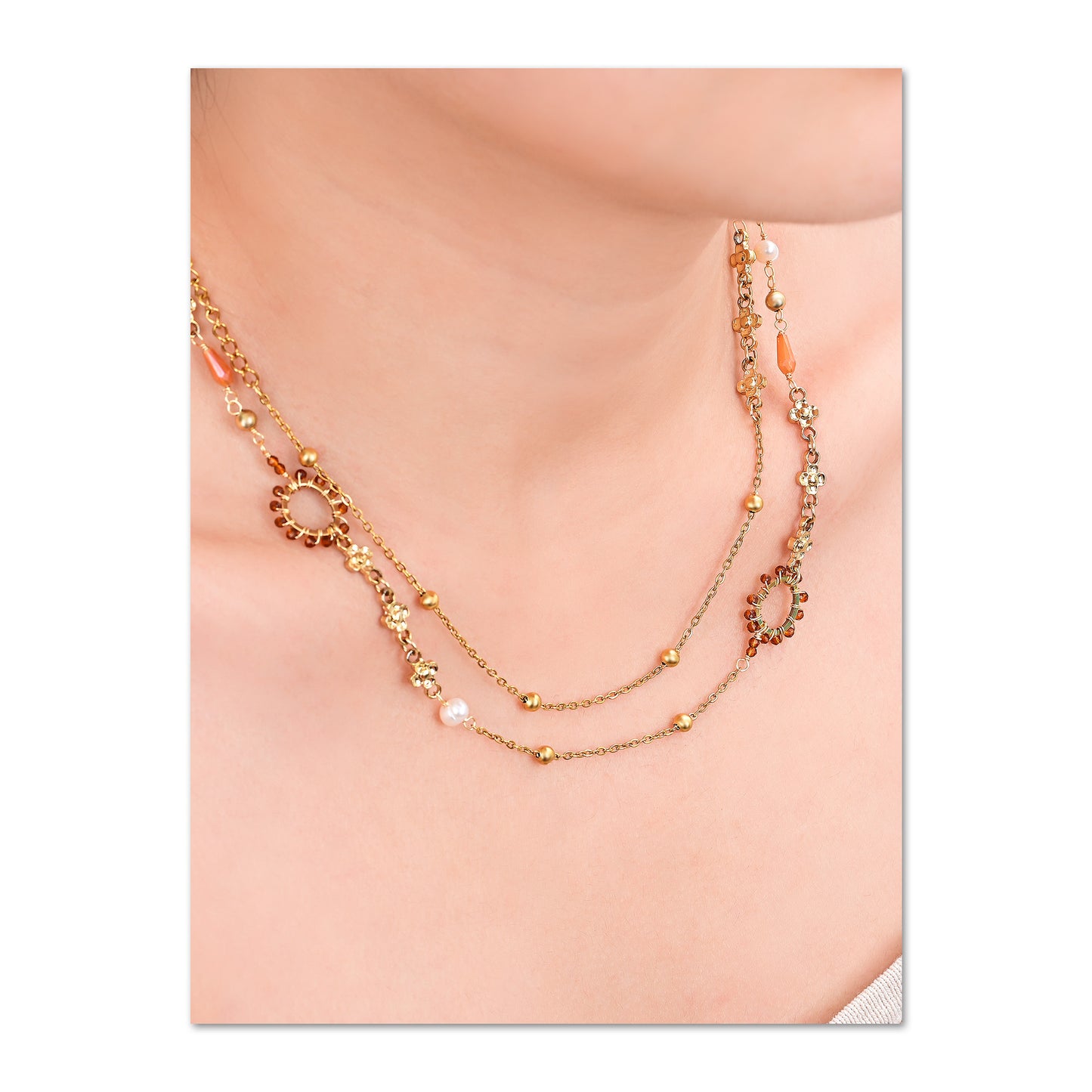 Sun Halo Halskette – Lichtträgerin mit goldener Aura