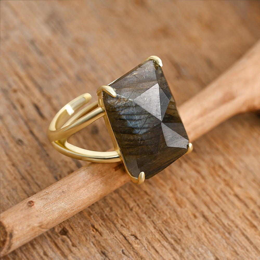 Crown Jewel Ring mit Labradorit